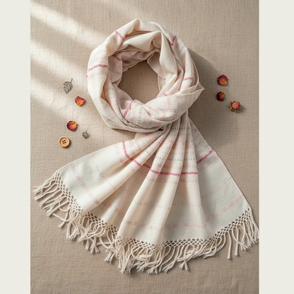 Rebozo Fino Artesanal Mexicano, Blanco con diferentes colores bordados. Hechos en Telar