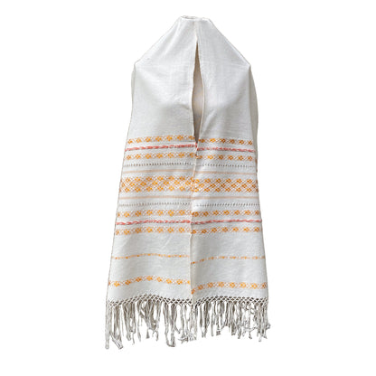 Rebozo Fino Artesanal Mexicano, Blanco con diferentes colores bordados. Hechos en Telar