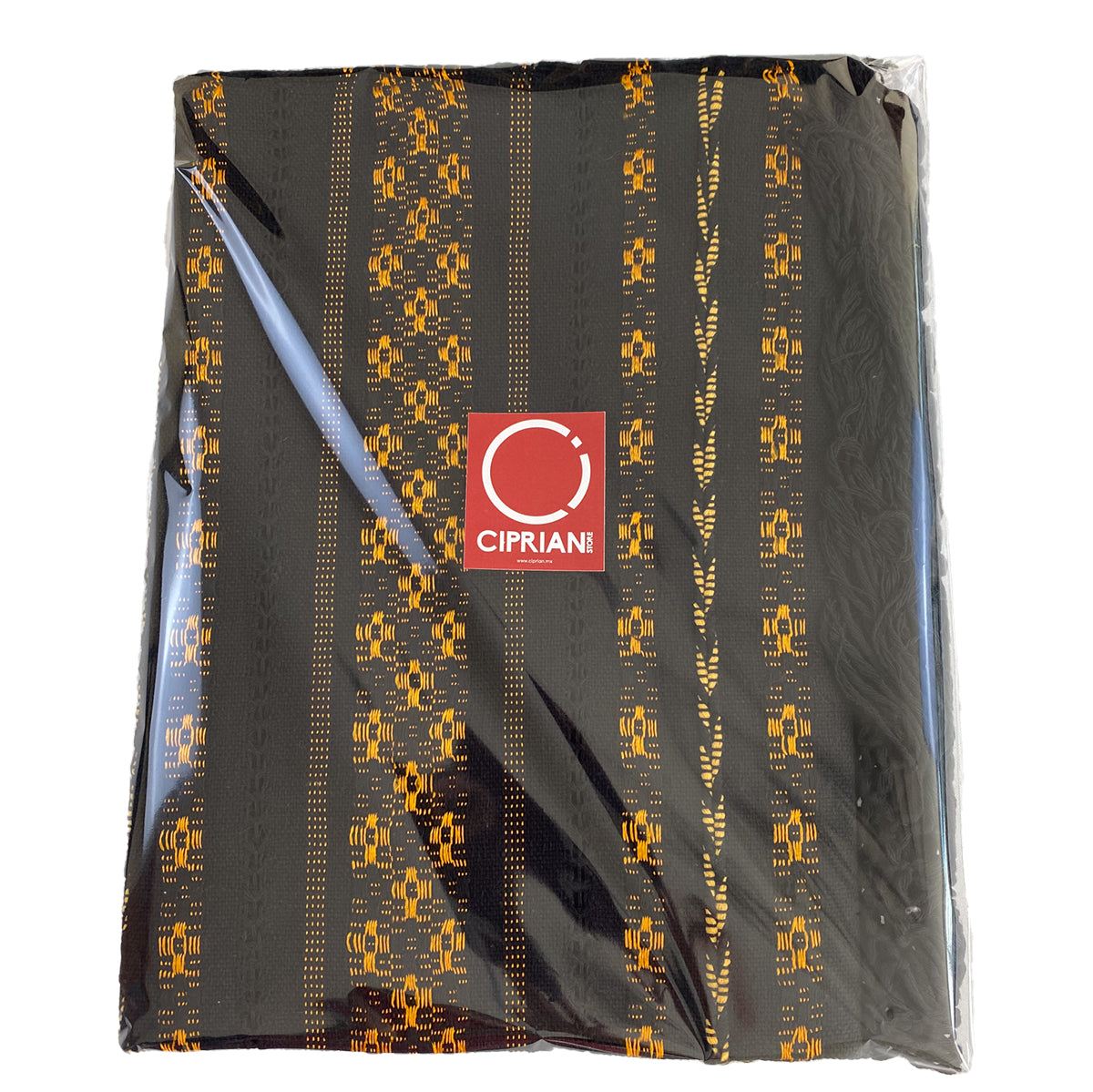 Rebozo Fino Artesanal Mexicano, Negro con diferentes colores bordados. Hechos en Telar