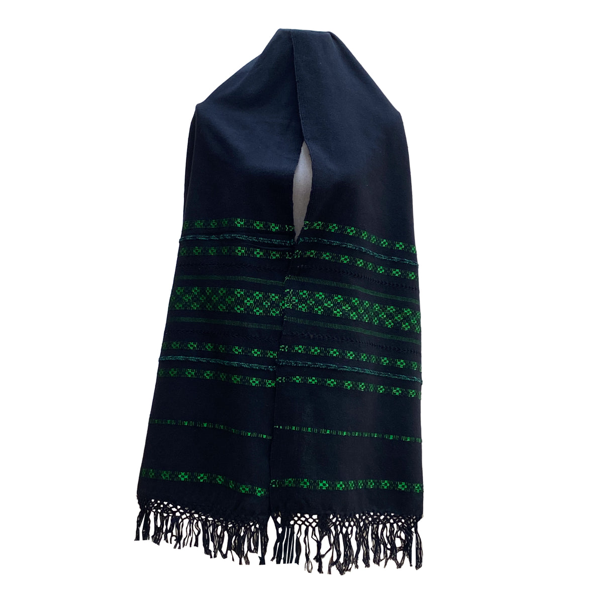 Rebozo Fino Artesanal Mexicano, Negro con diferentes colores bordados. Hechos en Telar