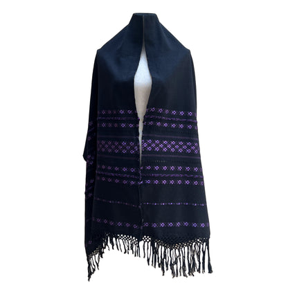 Rebozo Fino Artesanal Mexicano, Negro con diferentes colores bordados. Hechos en Telar