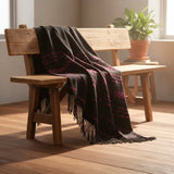 Rebozo Fino Artesanal Mexicano, Negro con diferentes colores bordados. Hechos en Telar